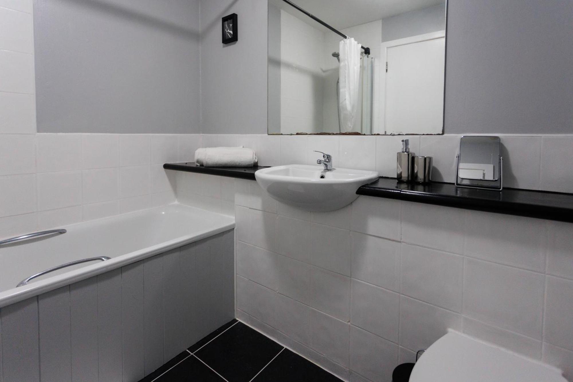 2 Bedroom Ground Floor Apartment Белфаст Экстерьер фото